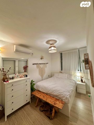 דירה, הרב קוק 24, מרכז, הרצליה