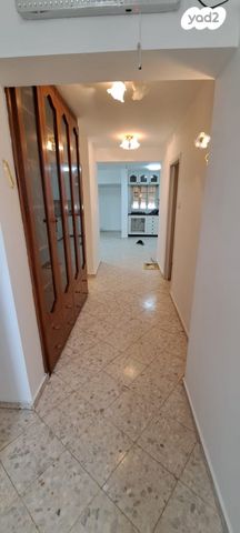 דירה, שדרות מרדכי בן פורת 76, עמידר, אור יהודה