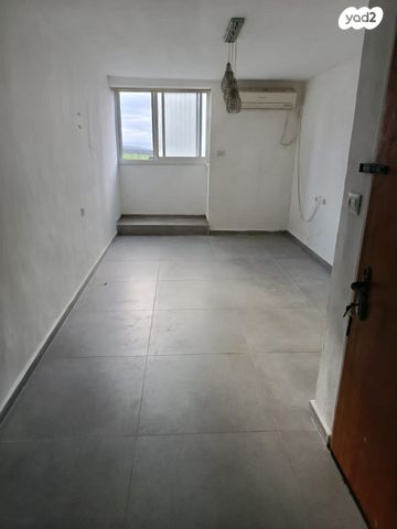 דירה, לוי אשכול 1172, שיכון ד, טבריה