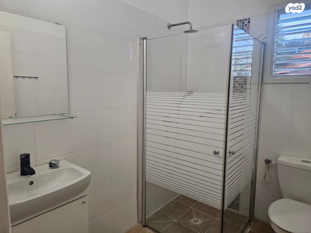 בית פרטי/ קוטג', השרון 23, 212 מזרח, אבן יהודה