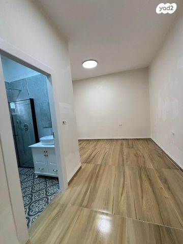 דירה, הרב יצחק בראשי 13, מחנה יהודה - לב העיר, ירושלים