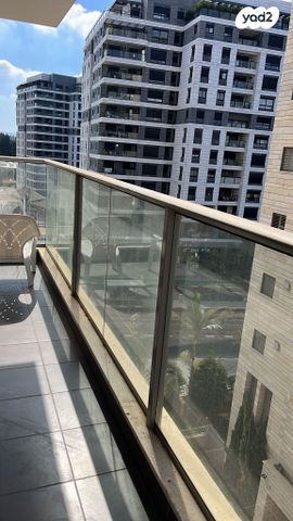 דירה, דרך לוי אשכול 70, קיראון, קרית אונו