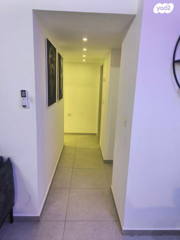 דירה, אחדות 28, בצוותא, חריש