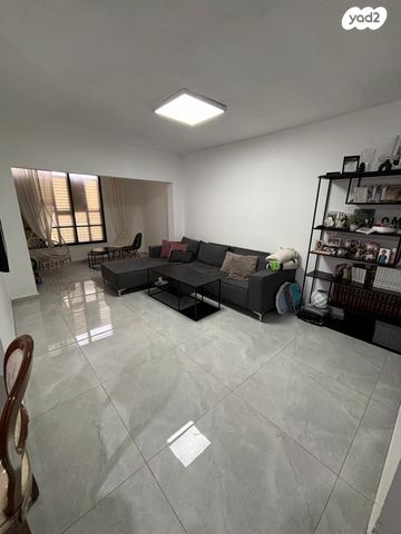 אסף שמחוני 9