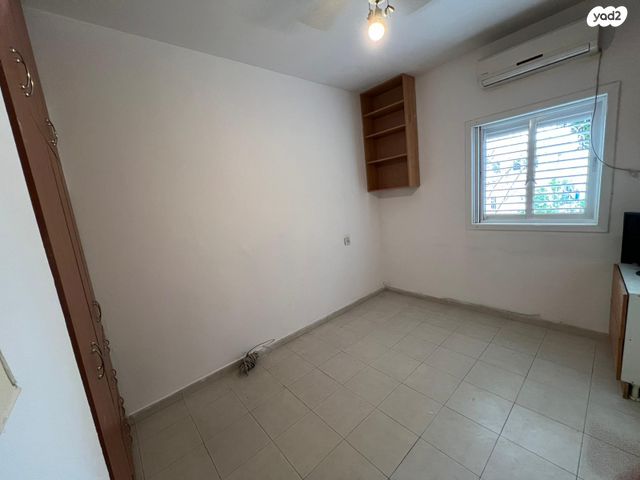 דירה, י"א באדר 36, נאות רחל, חולון