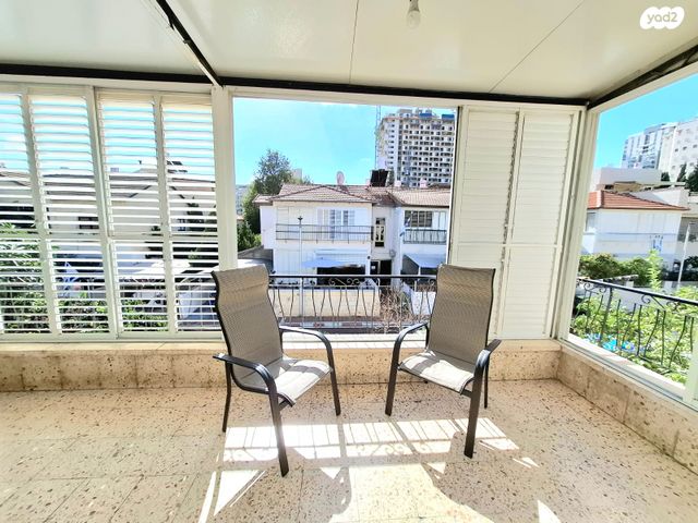 דירה, ד"ר יונה סאלק 4, נאות שושנים, חולון