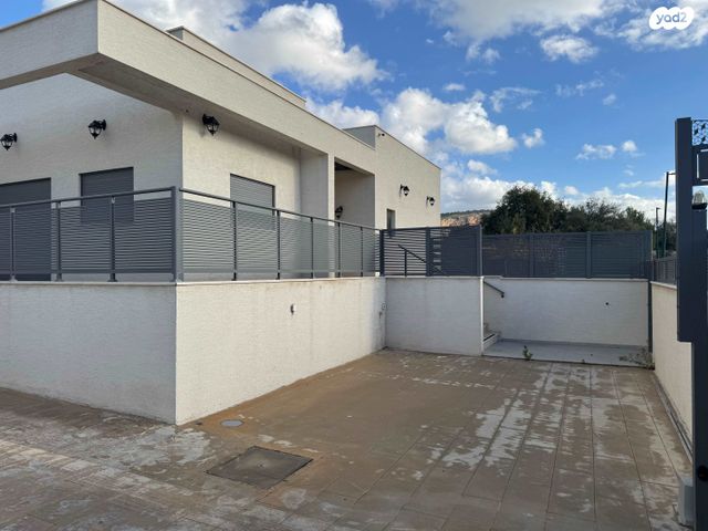 דירה, גפן 4, יערה, יערה