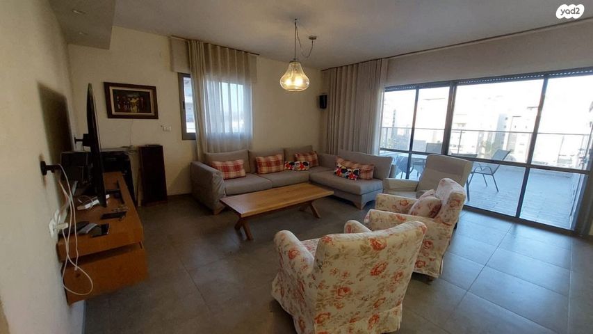 גג/ פנטהאוז, דבורה הנביאה 7, רובע יזרעאל סביוני העמק, עפולה