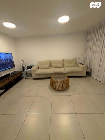 דירה, אנילביץ' 11, לב העיר, בת ים