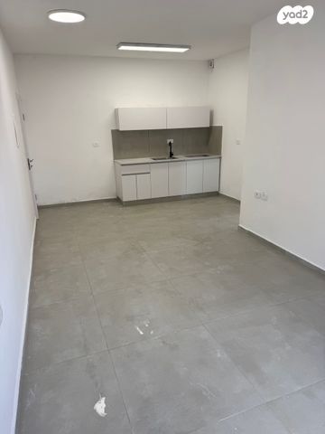 דירה, רמב"ם 11, מרכז העיר, חדרה