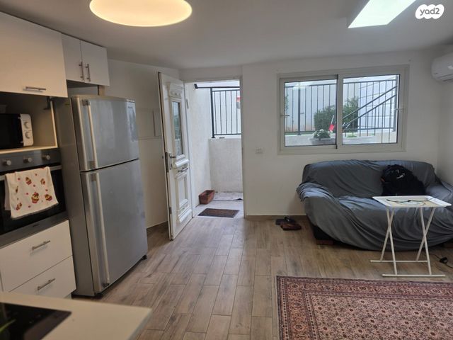 יחידת דיור, האירוסים 1, ברקן, ברקן