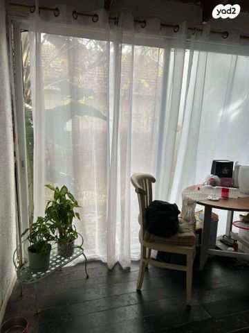 קיבוץ גלויות 104