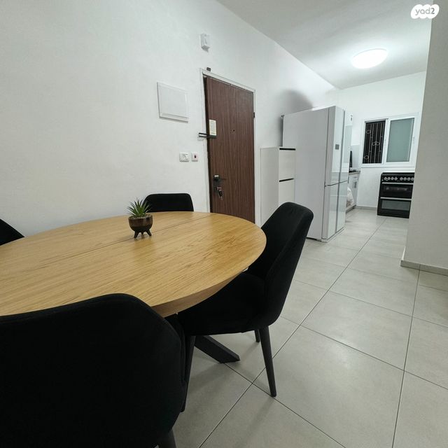 דירה, דניאל 36, לב העיר, בת ים