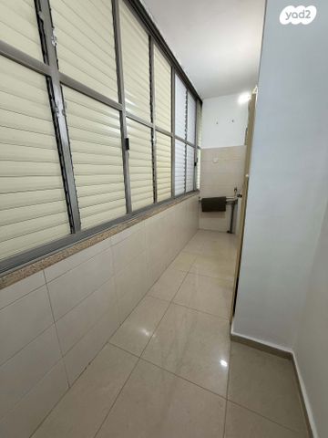 דירה, כיכר וייצמן 4, מרכז, קרית עבודה, חולון