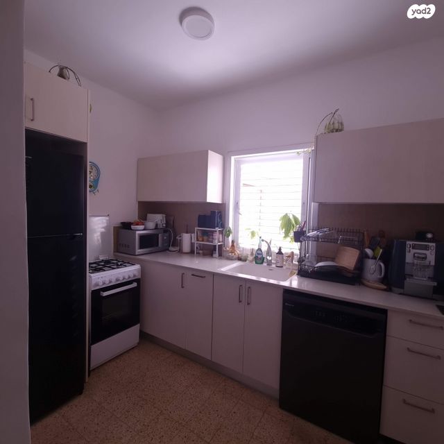 דירה, מצולות ים 30, חברת חשמל, גבעתיים