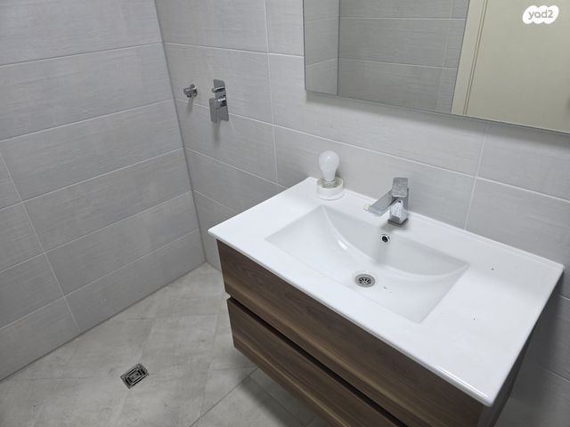 דירה, הרב הרצוג 6, צפון מערב מרכז העיר, נתניה