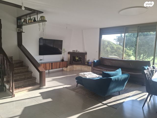 בית פרטי/ קוטג', אשל 24, מרכז העיר, סביניה, הוותיקה, קרית ביאליק