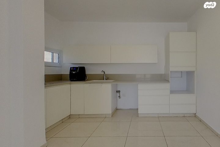 גג/ פנטהאוז, יגאל ידין 5, מרכז דרום, רעננה