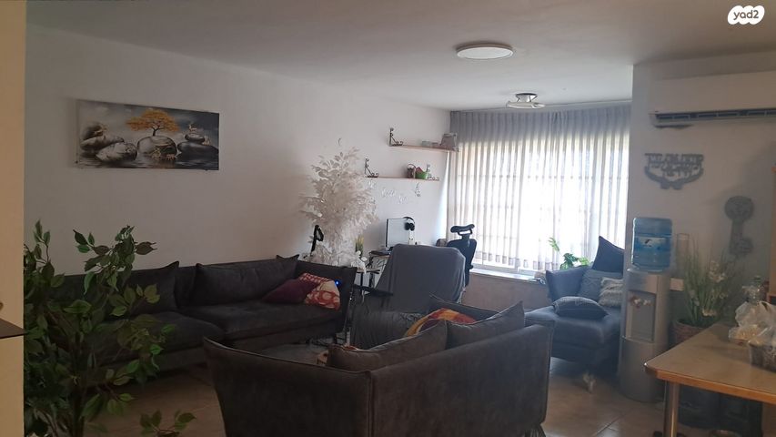 ציון בהלול 18