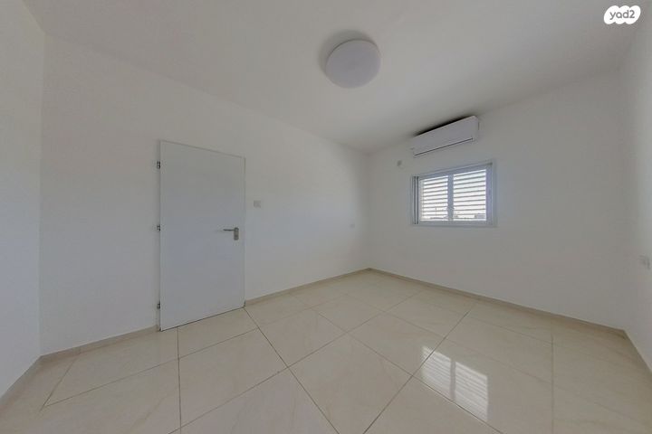 גג/ פנטהאוז, יגאל ידין 5, מרכז דרום, רעננה