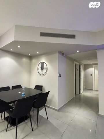 אפרים קישון 4