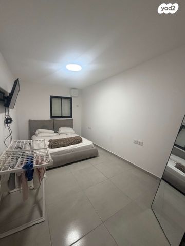 דירה, אנילביץ' 11, לב העיר, בת ים