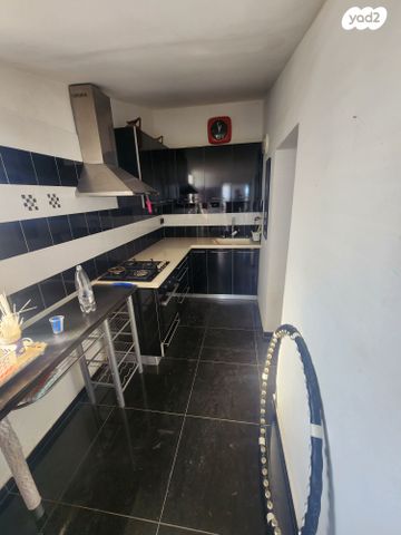 גג/ פנטהאוז, הרב משה בלוי 15, שיפר, פתח תקווה