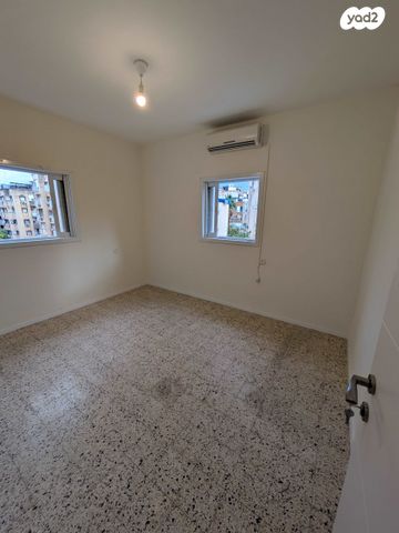 דירה, קיבוץ גלויות 1, רסקו ב', חולון