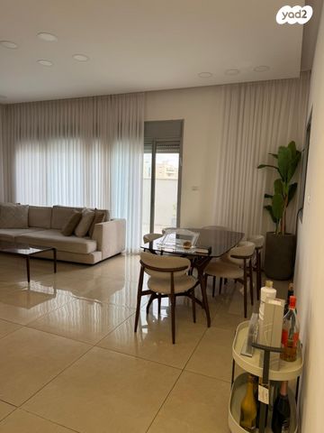 גג/ פנטהאוז, ישראל שוחט 31, נווה זאב, נאות אילן, באר שבע