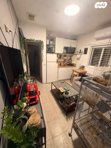 יחידת דיור, קורנית 68, נווה אילן - צבאי, יבנה