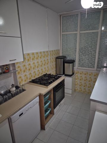 דירה, י"א באדר 36, נאות רחל, חולון