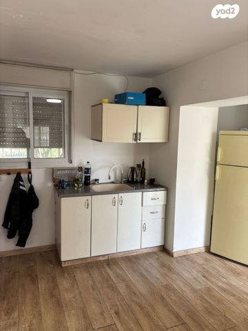 דירה, יגאל אלון 12, רמות, ירושלים