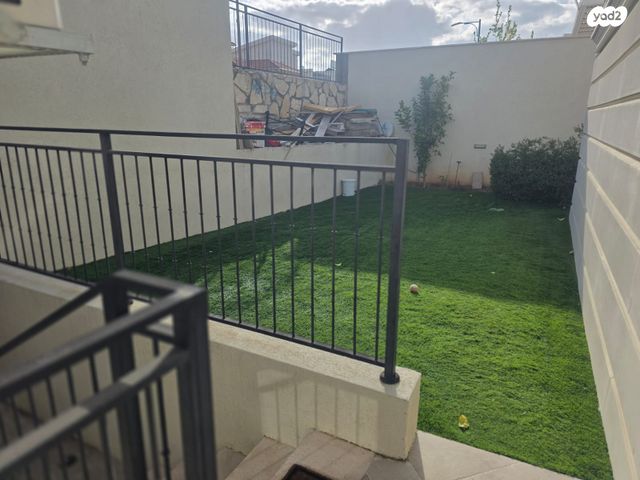 יחידת דיור, האירוסים 1, ברקן, ברקן