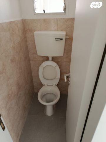 דירה, לוי אשכול 1172, שיכון ד, טבריה