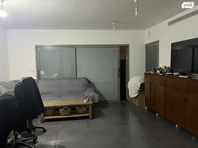 דירה, דרך לוי אשכול 70, קיראון, קרית אונו