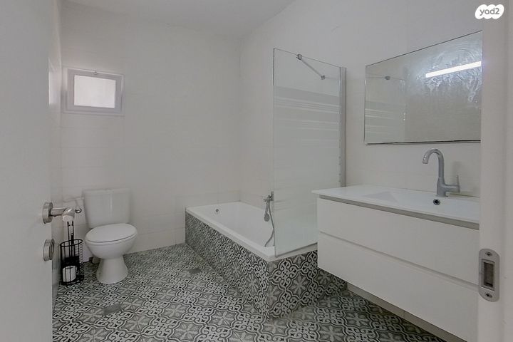 גג/ פנטהאוז, יגאל ידין 5, מרכז דרום, רעננה