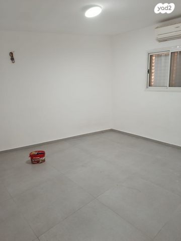 דירה, לוי אשכול 1172, שיכון ד, טבריה