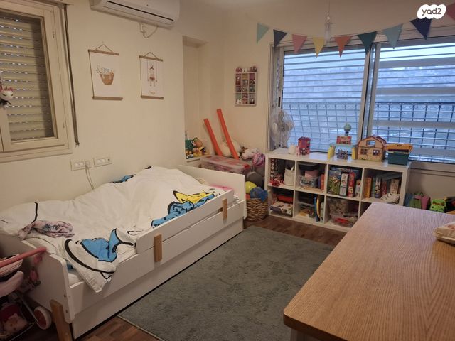 דירה, אנוסי משהד 3, ארמון הנציב, תלפיות מזרח, ירושלים