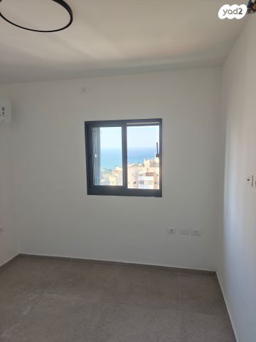 דירה, הרב הרצוג 6, צפון מערב מרכז העיר, נתניה