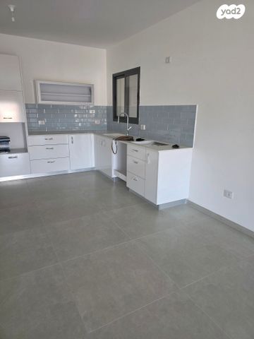 דירה, דרך הרב שלום איפרגן 1, נאות המייסדים, שדרות