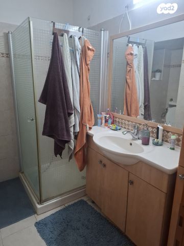 דירה, אנוסי משהד 3, ארמון הנציב, תלפיות מזרח, ירושלים