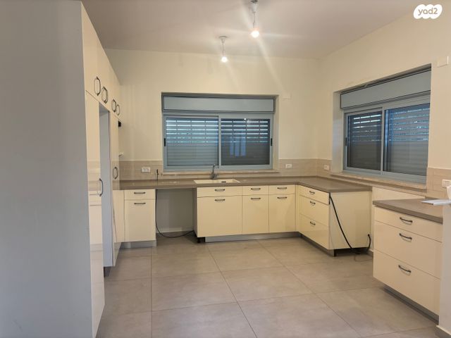 בית פרטי/ קוטג', שקד 112, לוזית, לוזית