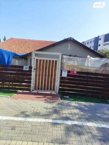 יחידת דיור, אוסישקין 18, ד' / מערב מרכז העיר, רחובות