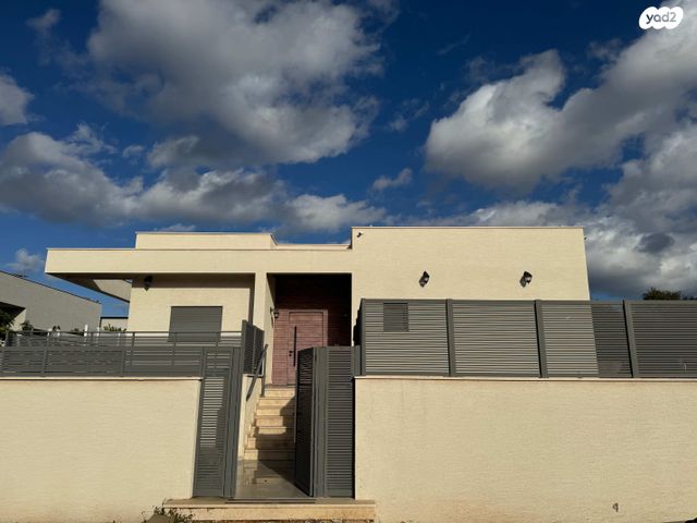 דירה, גפן 4, יערה, יערה