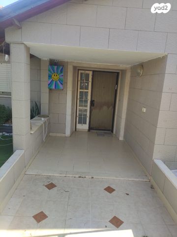 יחידת דיור, אוסישקין 18, ד' / מערב מרכז העיר, רחובות