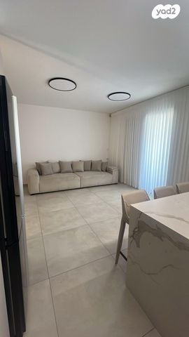 דירה, יגאל אלון 18, נחלת שמעון, בני ברק