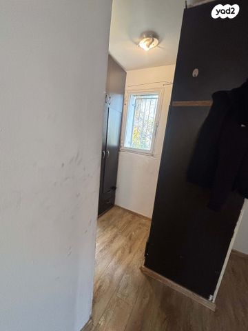 דירה, יגאל אלון 12, רמות, ירושלים