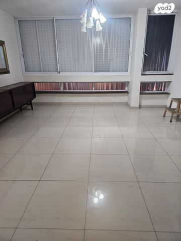 דירה, טרומפלדור 58, כפר גנים א, פתח תקווה