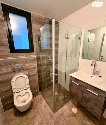 דירה, יונה וולך 7, גרין פארק החדשה, הוד השרון