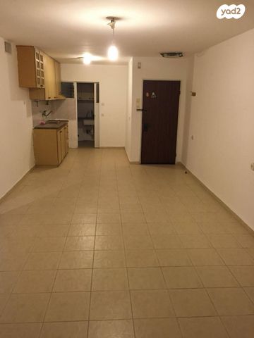 דירה, קרן היסוד 37, עיר, מרכז העיר, נהריה